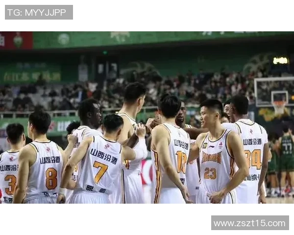 CBA激战广东队迎战江苏同曦队全力争胜展现篮球魅力